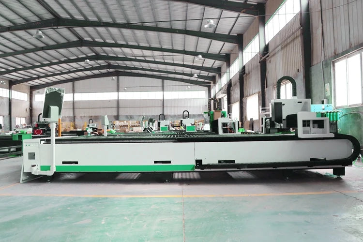 1500W 2000W 3KW Industrial CNC Laser Cutter Automatic Fiber Laser Cutting Machine For Metal Processing