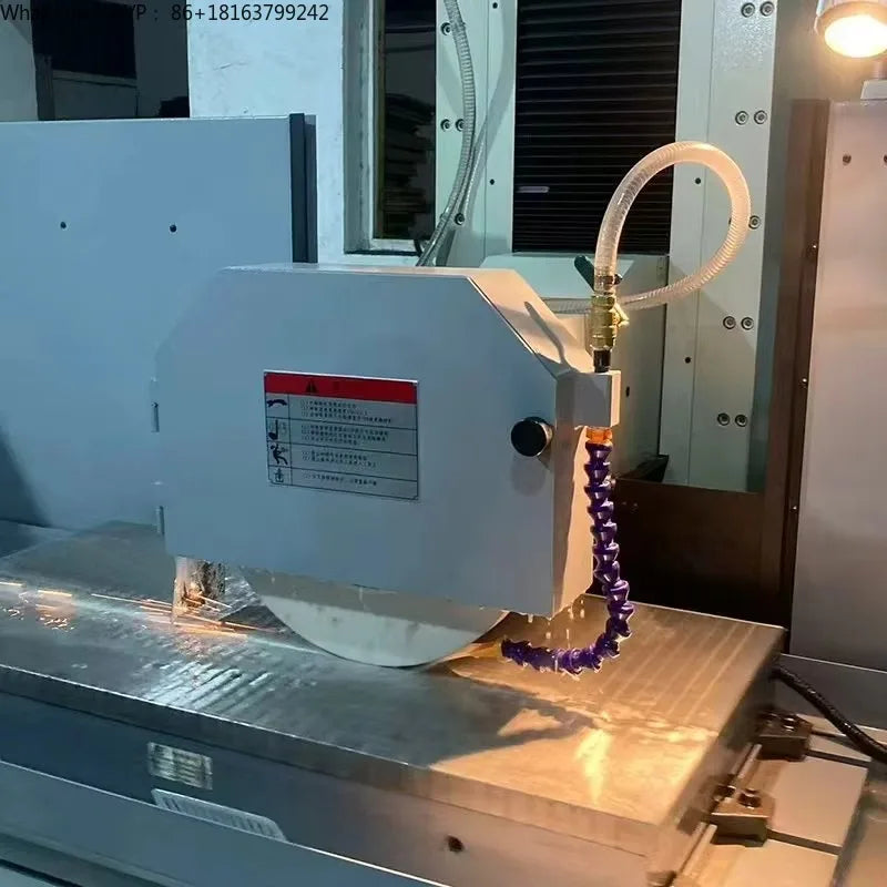 The Precision of the High-precision CNC Flat Grinding Machine Can Reach 0.002mm.