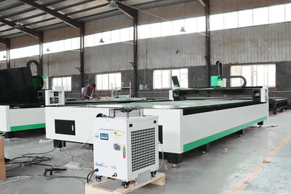 1500W 2000W 3KW Industrial CNC Laser Cutter Automatic Fiber Laser Cutting Machine For Metal Processing
