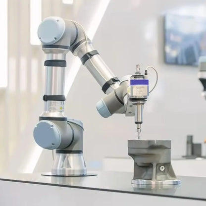 Industrial 10 Kg Payload 1300 MM 6 Axis Cobot Robot Arm UR10 CB3