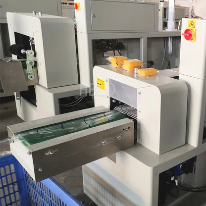 Fruit And Vegetable Salad Pillow Packaging Machine, High-Speed Fully Automatic Pillow Packaging Equipment