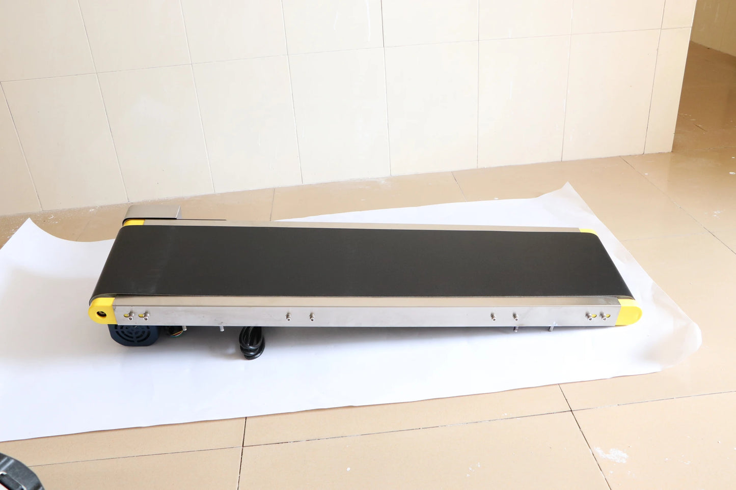 5-30m/min 1000mm 1M 1.5M Conveyor 200mm Belt Stainless Steel Structure Food Grade PU Belt Vending Machine Cargo Channel