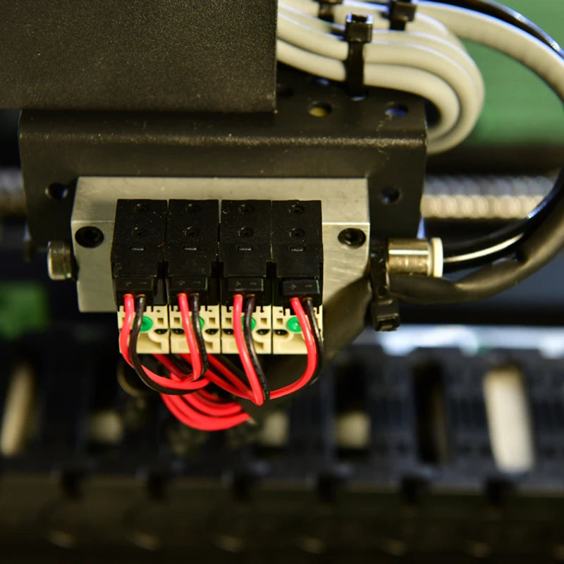 Stock in EU SMT550 Automatic Pcb Smd Electronic Products Machinery Pick and Place Robot Chip Mounter Smt Line with Camera