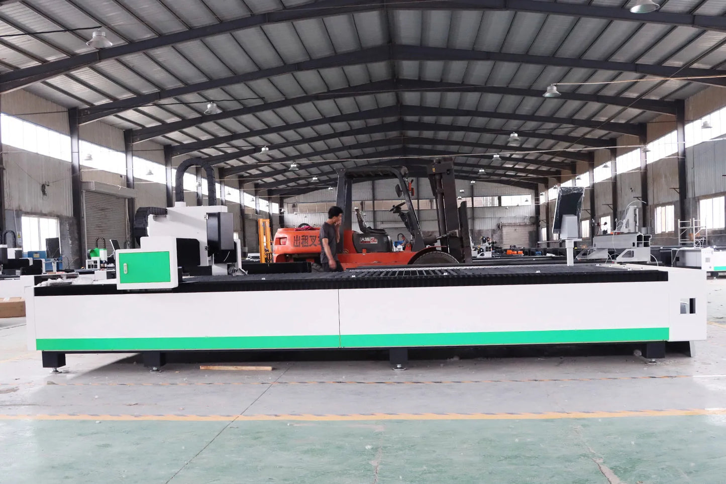 New Launching Cheap fiber laser cutting machines 4000*2000mm High Precision fiber laser cutting tools for metal plate