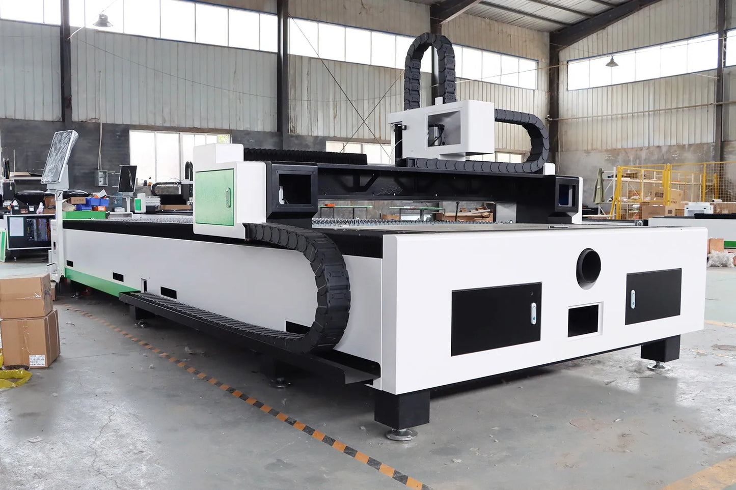 New Launching Cheap fiber laser cutting machines 4000*2000mm High Precision fiber laser cutting tools for metal plate