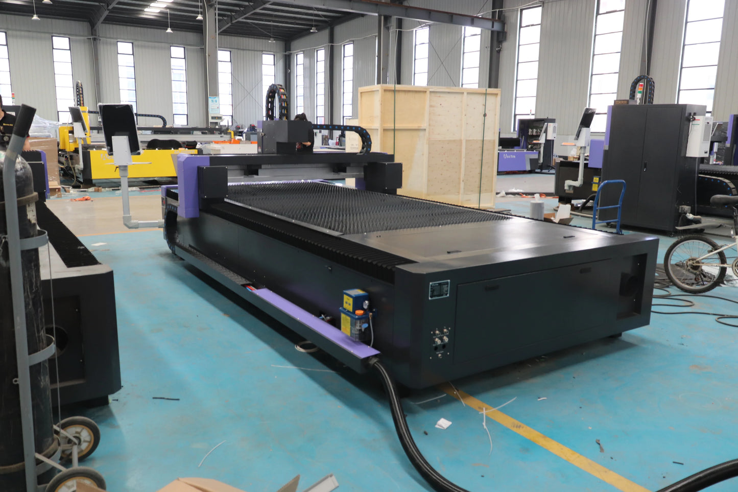 New Cheap Laser Metal Cutter 1500*3000 Fiber Efficient Plate Alloy Cutting Machines 3000W Laser Cutting Tools
